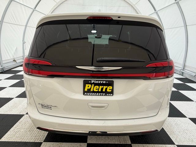 2022 Chrysler Pacifica Touring-L