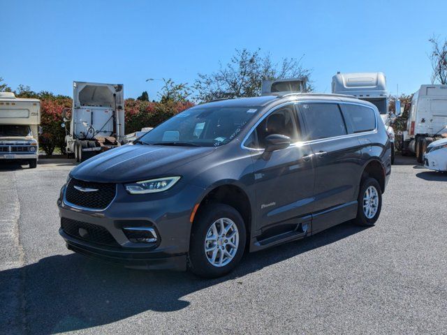 2022 Chrysler Pacifica Touring-L