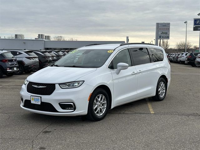 2022 Chrysler Pacifica Touring-L