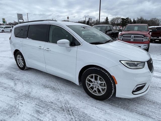 2022 Chrysler Pacifica Touring-L