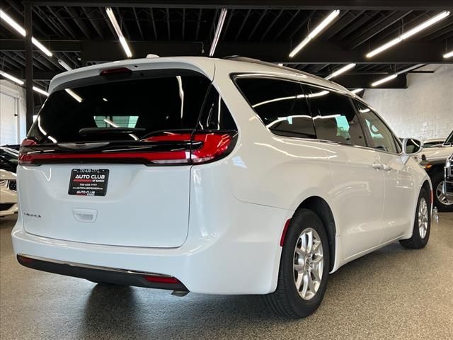 2022 Chrysler Pacifica Touring-L