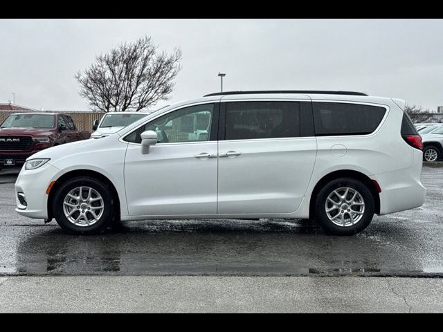 2022 Chrysler Pacifica Touring-L