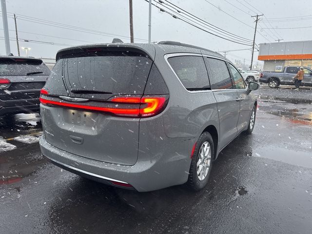 2022 Chrysler Pacifica Touring-L