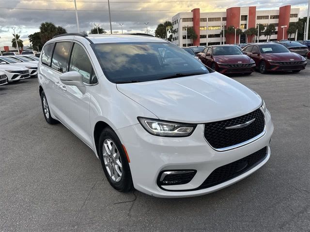 2022 Chrysler Pacifica Touring-L