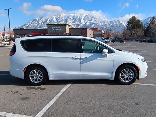 2022 Chrysler Pacifica Touring-L