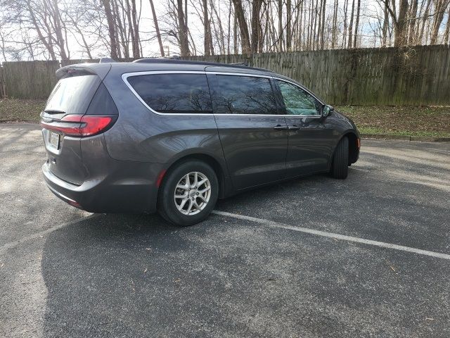 2022 Chrysler Pacifica Touring-L