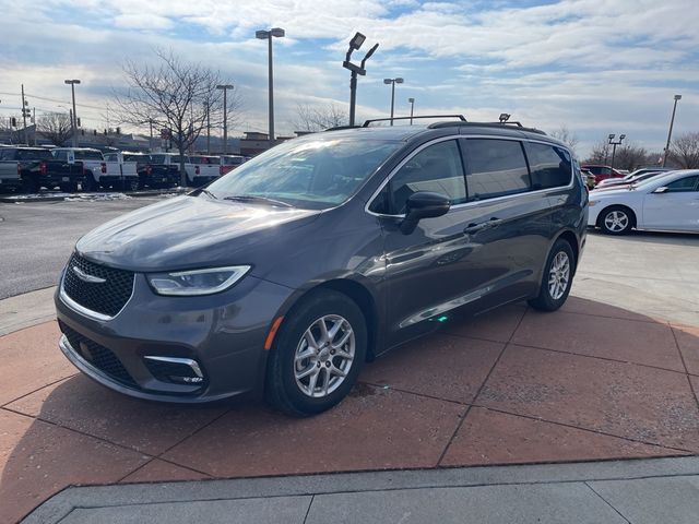 2022 Chrysler Pacifica Touring-L