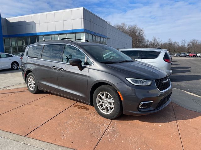 2022 Chrysler Pacifica Touring-L