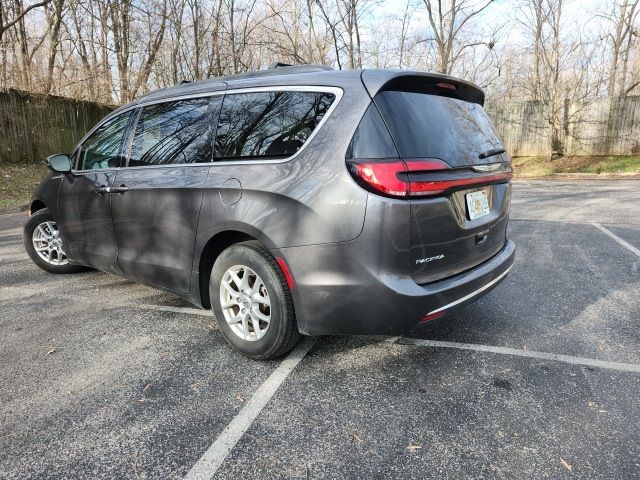 2022 Chrysler Pacifica Touring-L