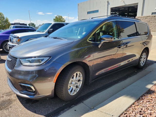 2022 Chrysler Pacifica Touring-L