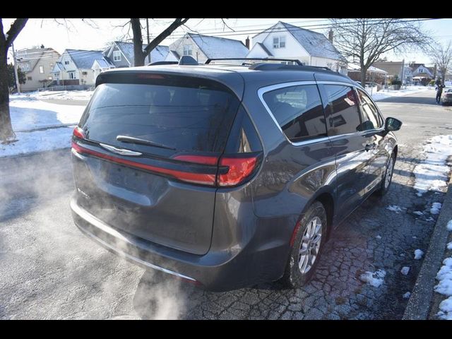 2022 Chrysler Pacifica Touring-L