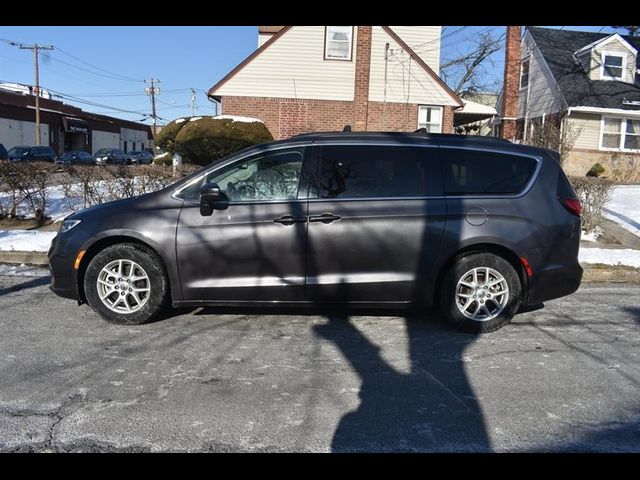 2022 Chrysler Pacifica Touring-L