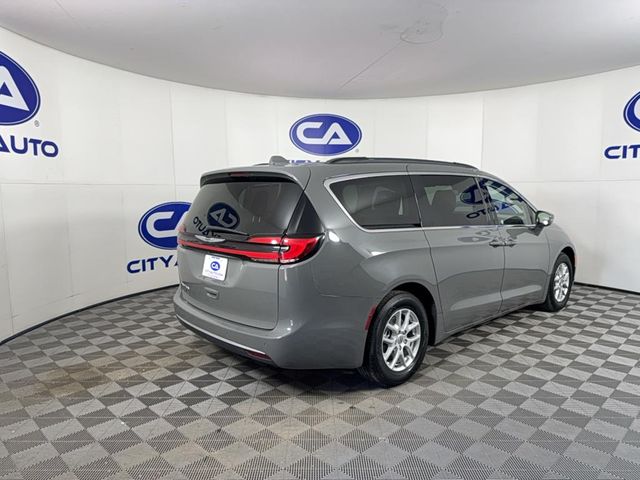 2022 Chrysler Pacifica Touring-L