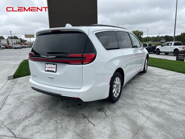 2022 Chrysler Pacifica Touring-L