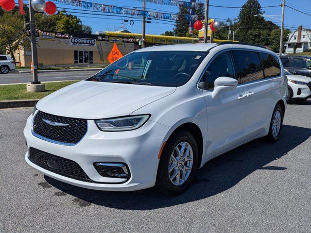 2022 Chrysler Pacifica Touring-L