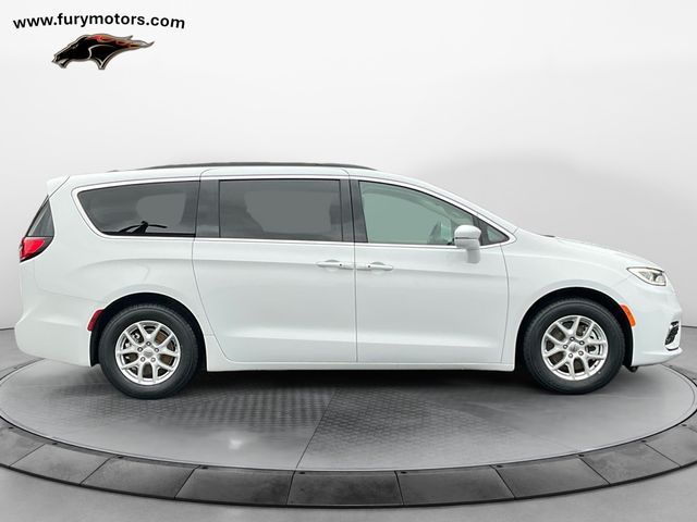 2022 Chrysler Pacifica Touring-L