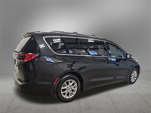 2022 Chrysler Pacifica Touring-L