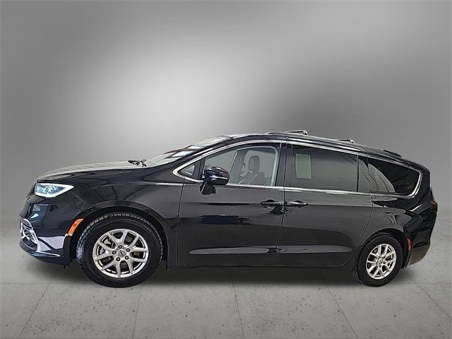 2022 Chrysler Pacifica Touring-L