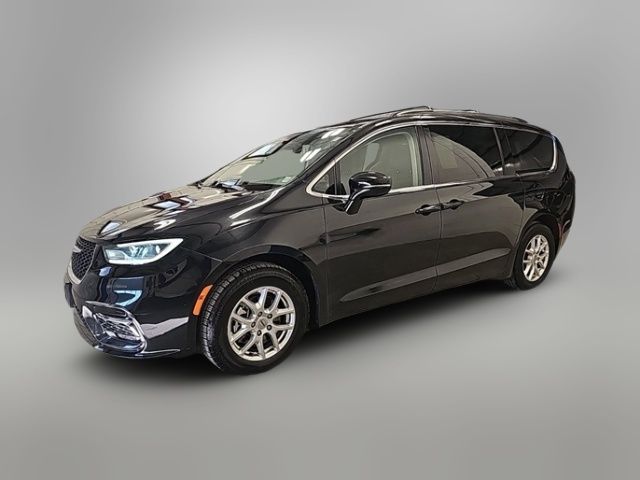 2022 Chrysler Pacifica Touring-L