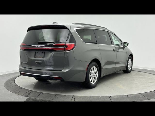 2022 Chrysler Pacifica Touring-L