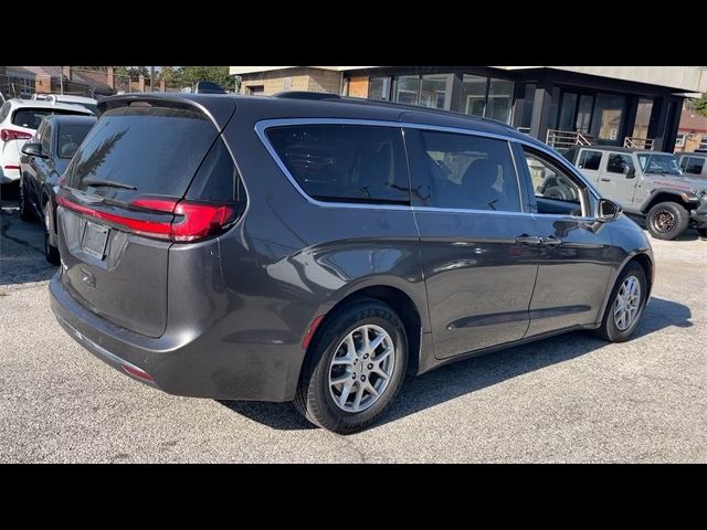 2022 Chrysler Pacifica Touring-L