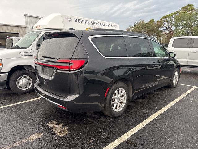 2022 Chrysler Pacifica Touring-L