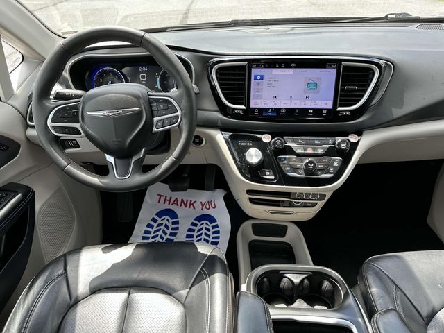 2022 Chrysler Pacifica Touring-L