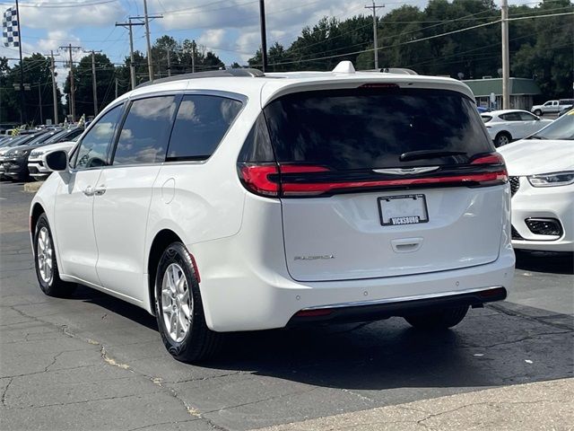 2022 Chrysler Pacifica Touring-L