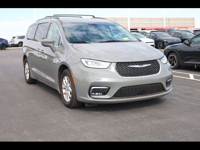 2022 Chrysler Pacifica Touring-L