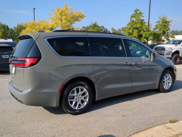 2022 Chrysler Pacifica Touring-L