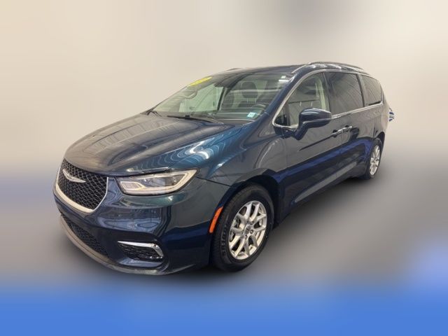 2022 Chrysler Pacifica Touring-L