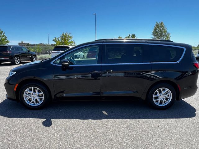 2022 Chrysler Pacifica Touring-L