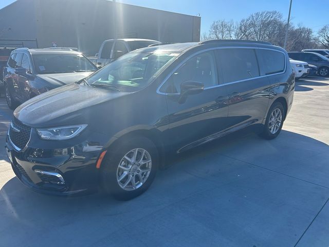 2022 Chrysler Pacifica Touring-L