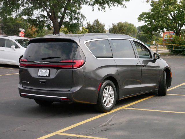 2022 Chrysler Pacifica Touring-L