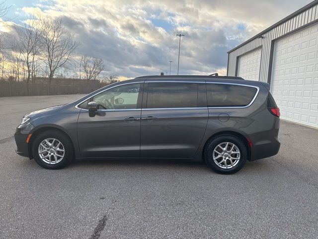 2022 Chrysler Pacifica Touring-L