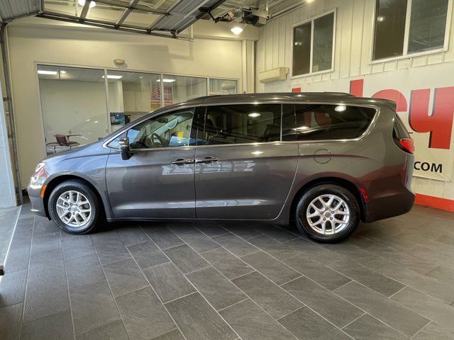 2022 Chrysler Pacifica Touring-L