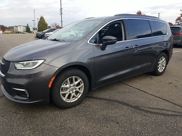 2022 Chrysler Pacifica Touring-L