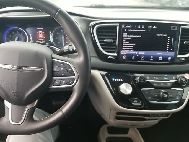 2022 Chrysler Pacifica Touring-L