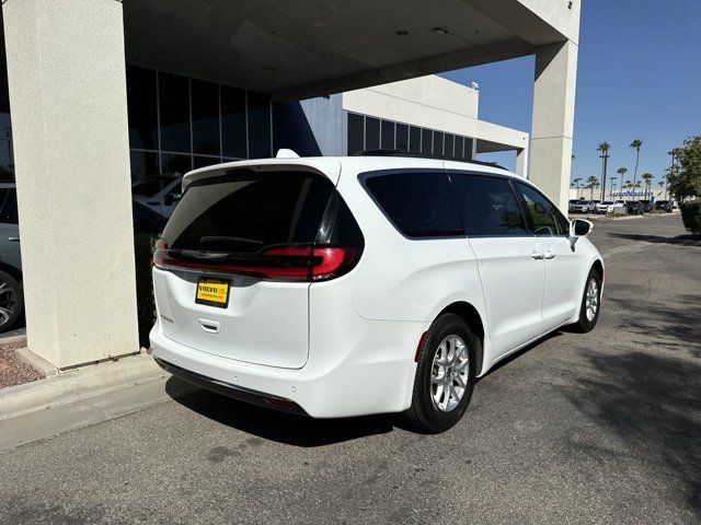 2022 Chrysler Pacifica Touring-L