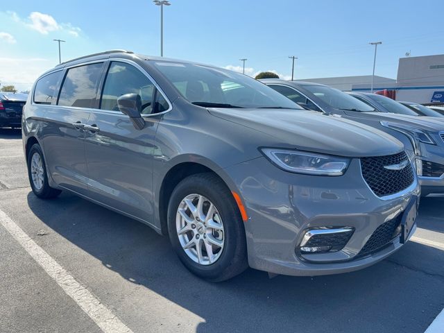 2022 Chrysler Pacifica Touring-L