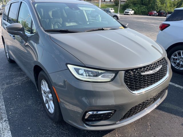 2022 Chrysler Pacifica Touring-L