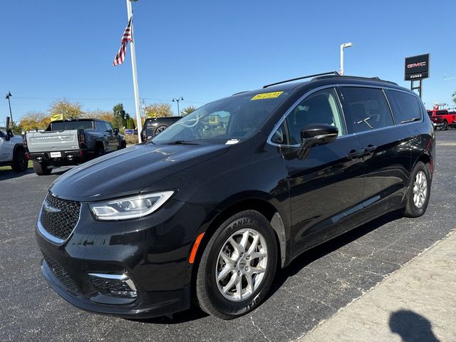 2022 Chrysler Pacifica Touring-L