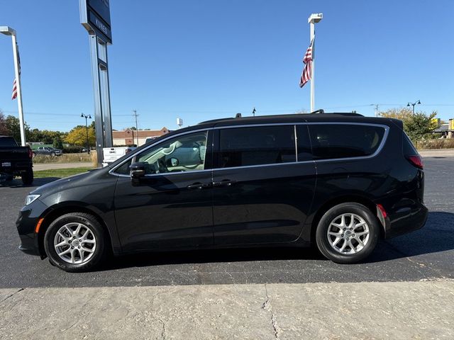 2022 Chrysler Pacifica Touring-L