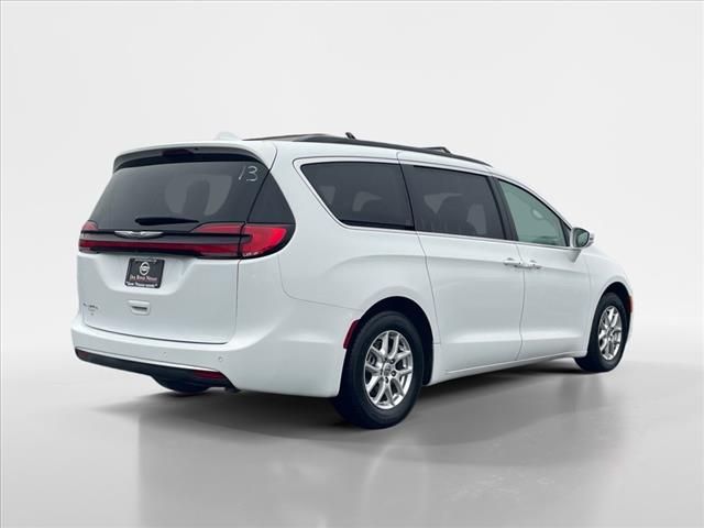 2022 Chrysler Pacifica Touring-L