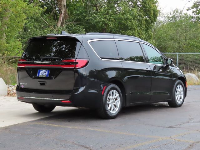 2022 Chrysler Pacifica Touring-L