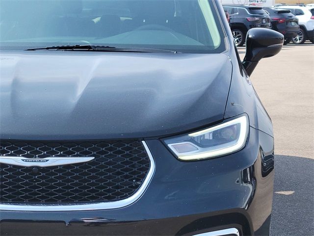 2022 Chrysler Pacifica Touring-L