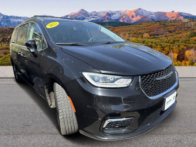 2022 Chrysler Pacifica Touring-L