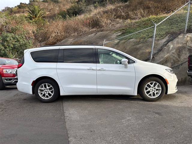 2022 Chrysler Pacifica Touring-L