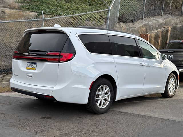 2022 Chrysler Pacifica Touring-L