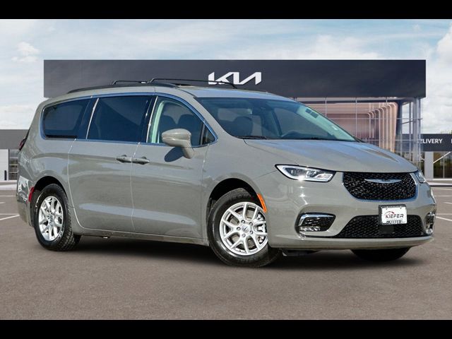 2022 Chrysler Pacifica Touring-L